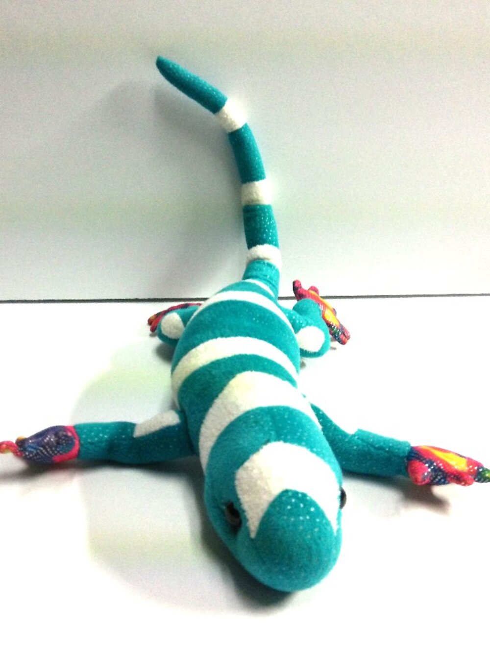 Fiesta Glitter Gecko Blue and White Rainbow Feet 2006 Plush 19.5" Long #A15522